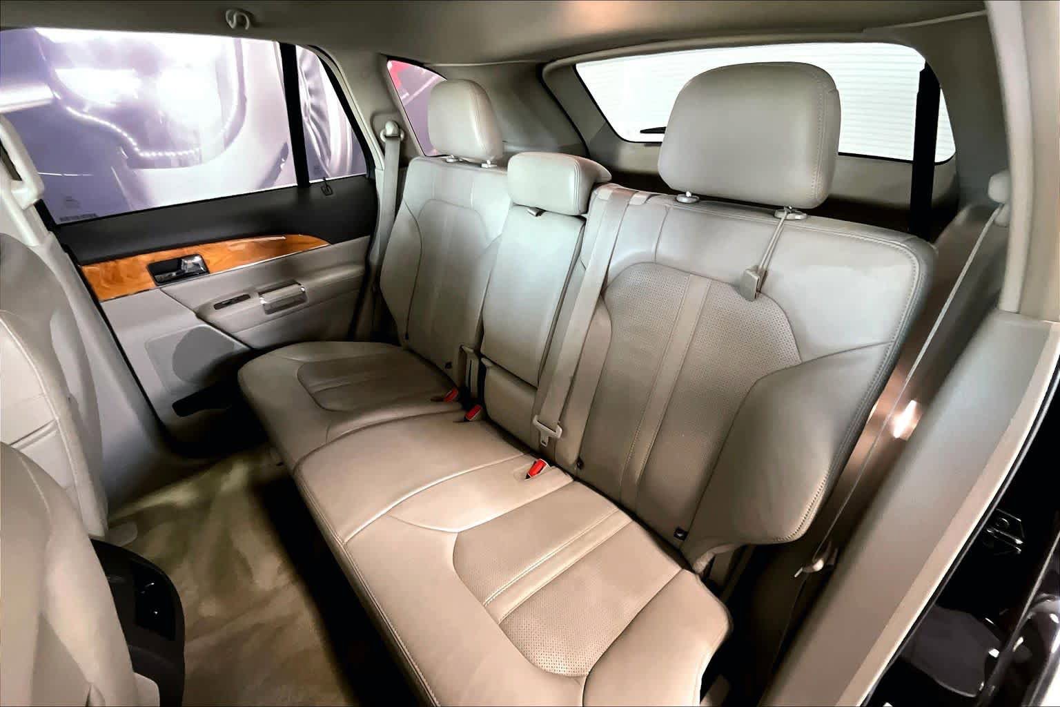 Used 2015 Lincoln MKX AWD w/ Olive Ash Wood Package image 26