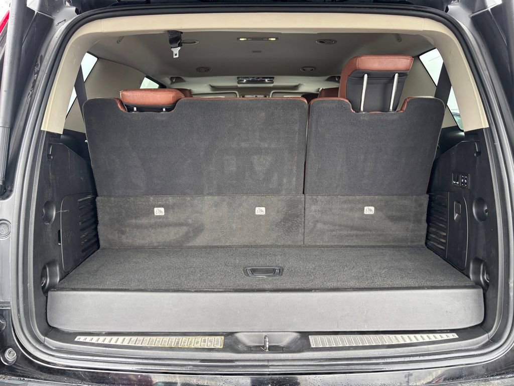 Used 2020 Cadillac Escalade Luxury RWD image 29