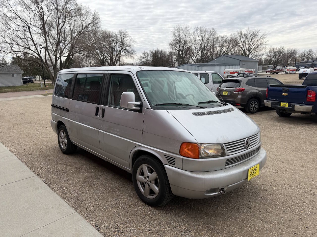 Used 2003 Volkswagen Eurovan MV FWD image 4