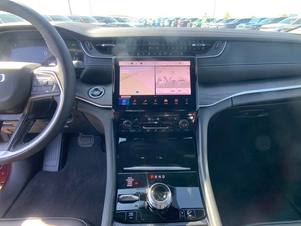 New 2025 Jeep Grand Cherokee Limited 4xe AWD/4WD image 17