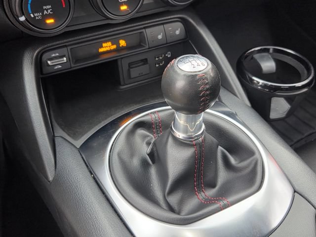 Used 2018 MAZDA MX-5 Miata RF Club RWD image 13