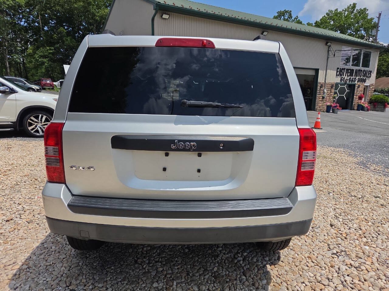 Used 2012 Jeep Patriot Sport w/ Tire & Wheel Group AWD/4WD image 5