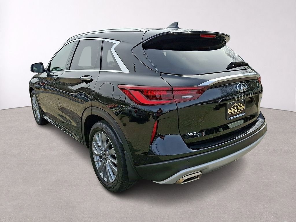 Used 2023 INFINITI QX50 Luxe AWD/4WD image 5