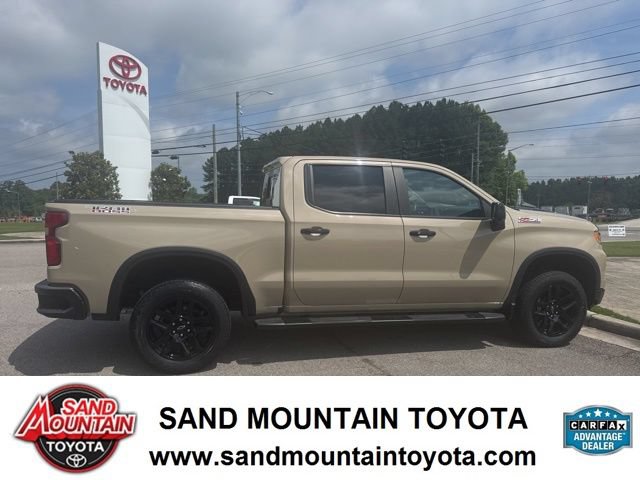 Used 2022 Chevrolet Silverado 1500 LT Trail Boss w/ LT Trail Boss Premium Package AWD/4WD image 2