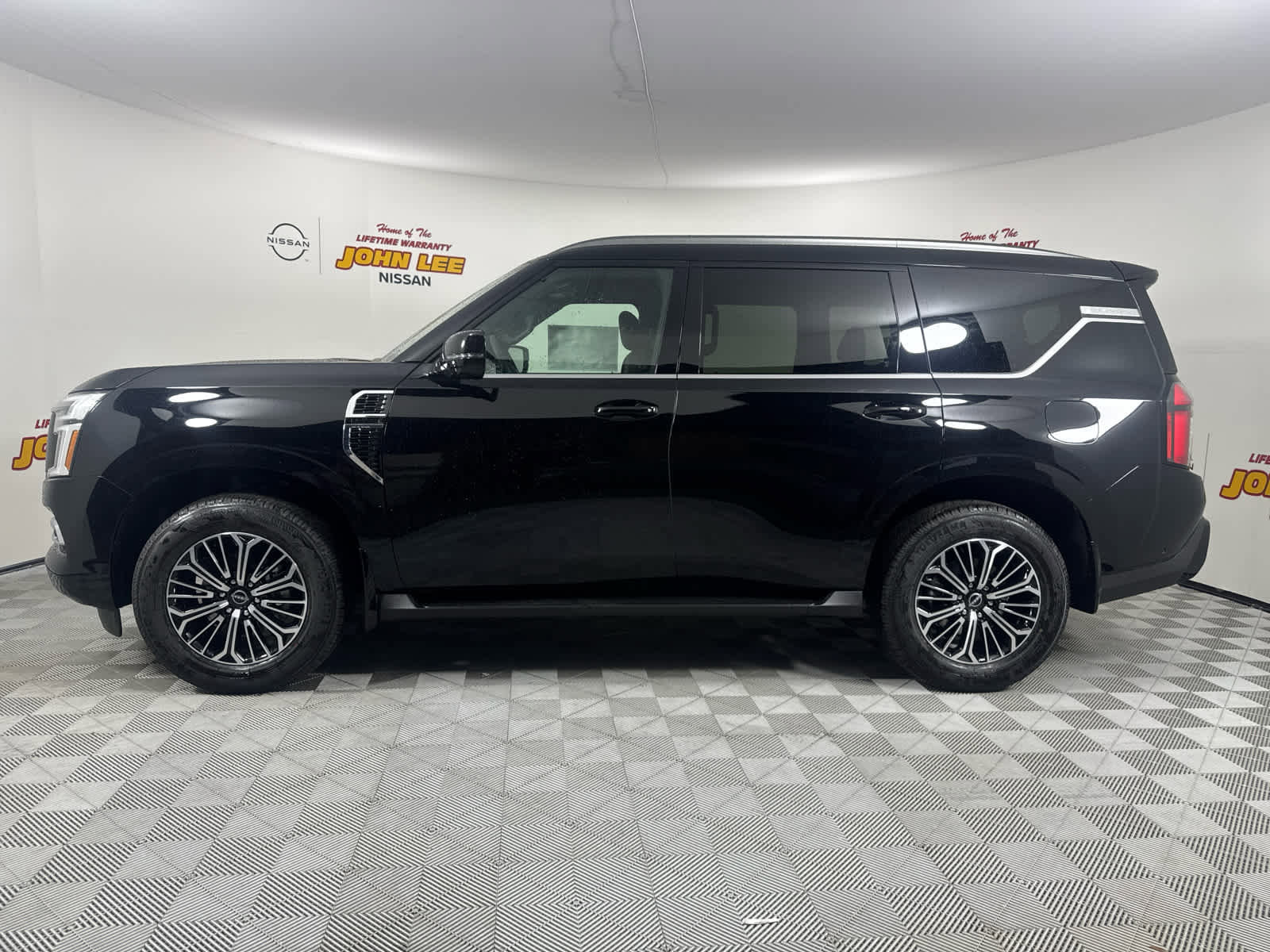 New 2026 Nissan Armada SL image 2