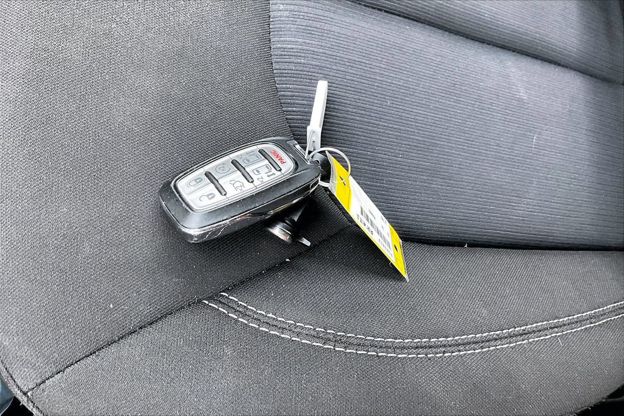 Certified 2023 Chrysler Voyager LX FWD image 30