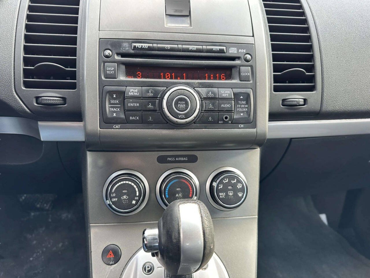 Used 2012 Nissan Sentra 2.0 S FWD image 26
