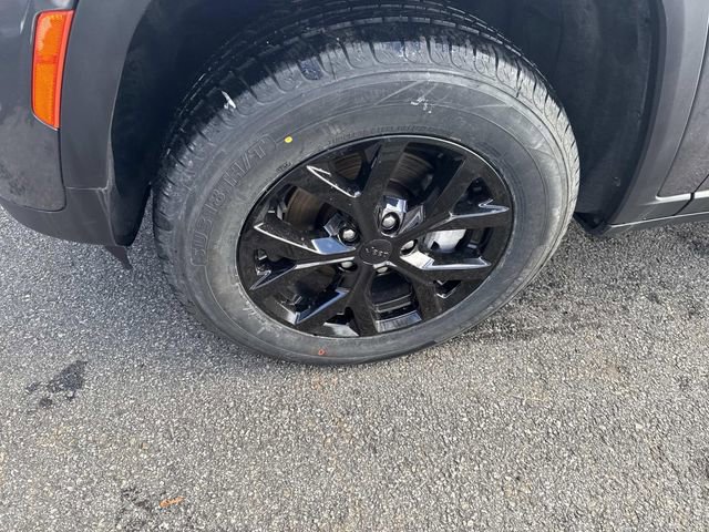 Used 2022 Jeep Grand Cherokee Limited image 36