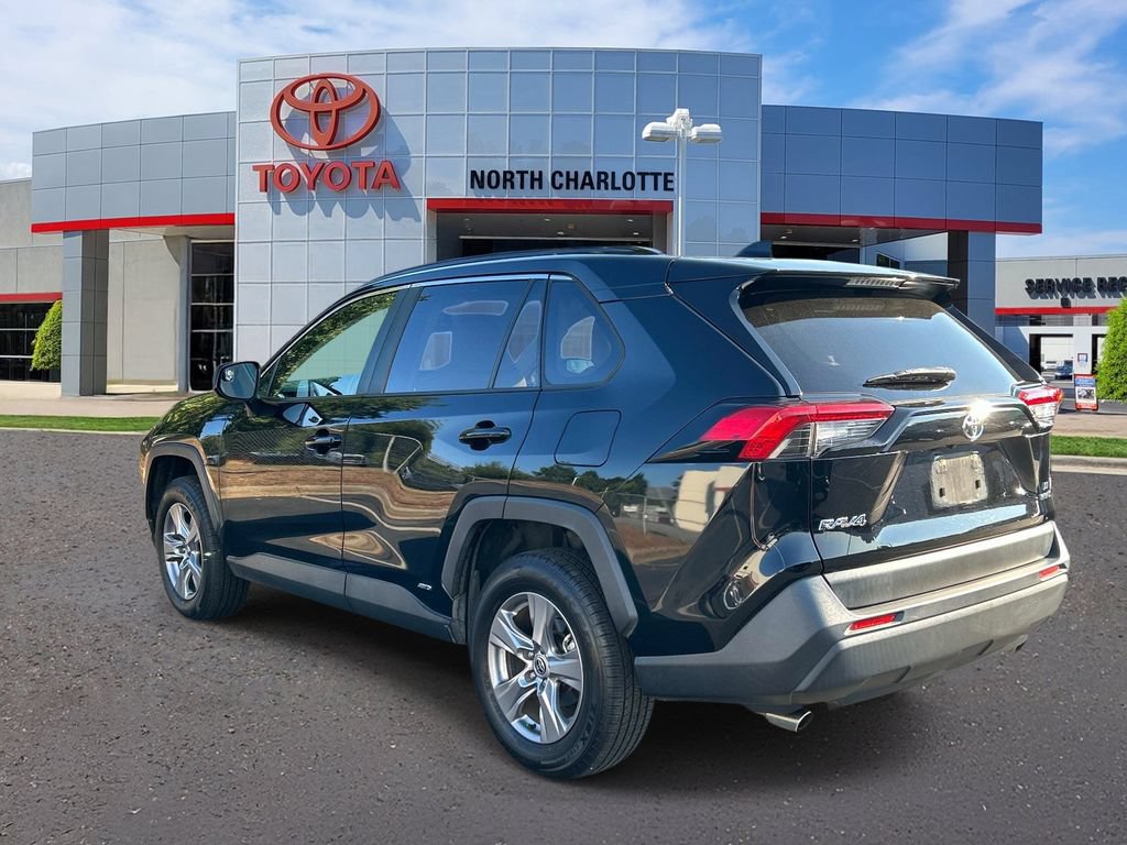 Used 2023 Toyota RAV4 LE AWD/4WD image 6