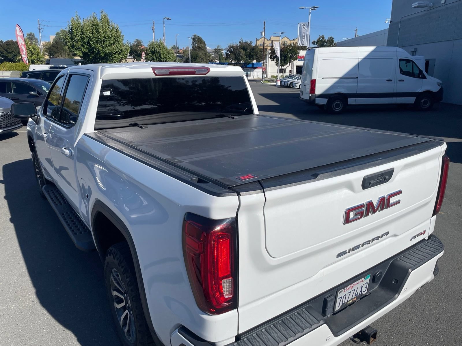 Used 2023 GMC Sierra 1500 AT4 AWD/4WD image 9