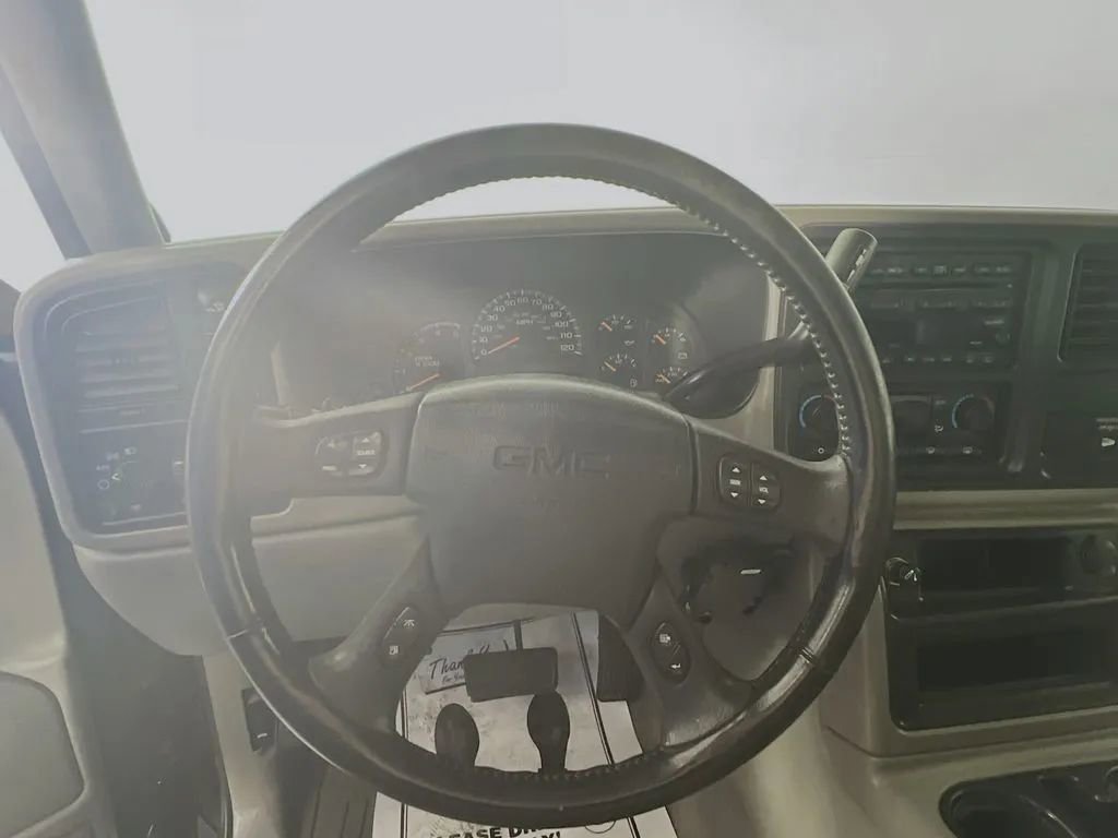Used 2004 GMC Sierra 2500 SLT w/ Heavy-Duty Power Package AWD/4WD image 12