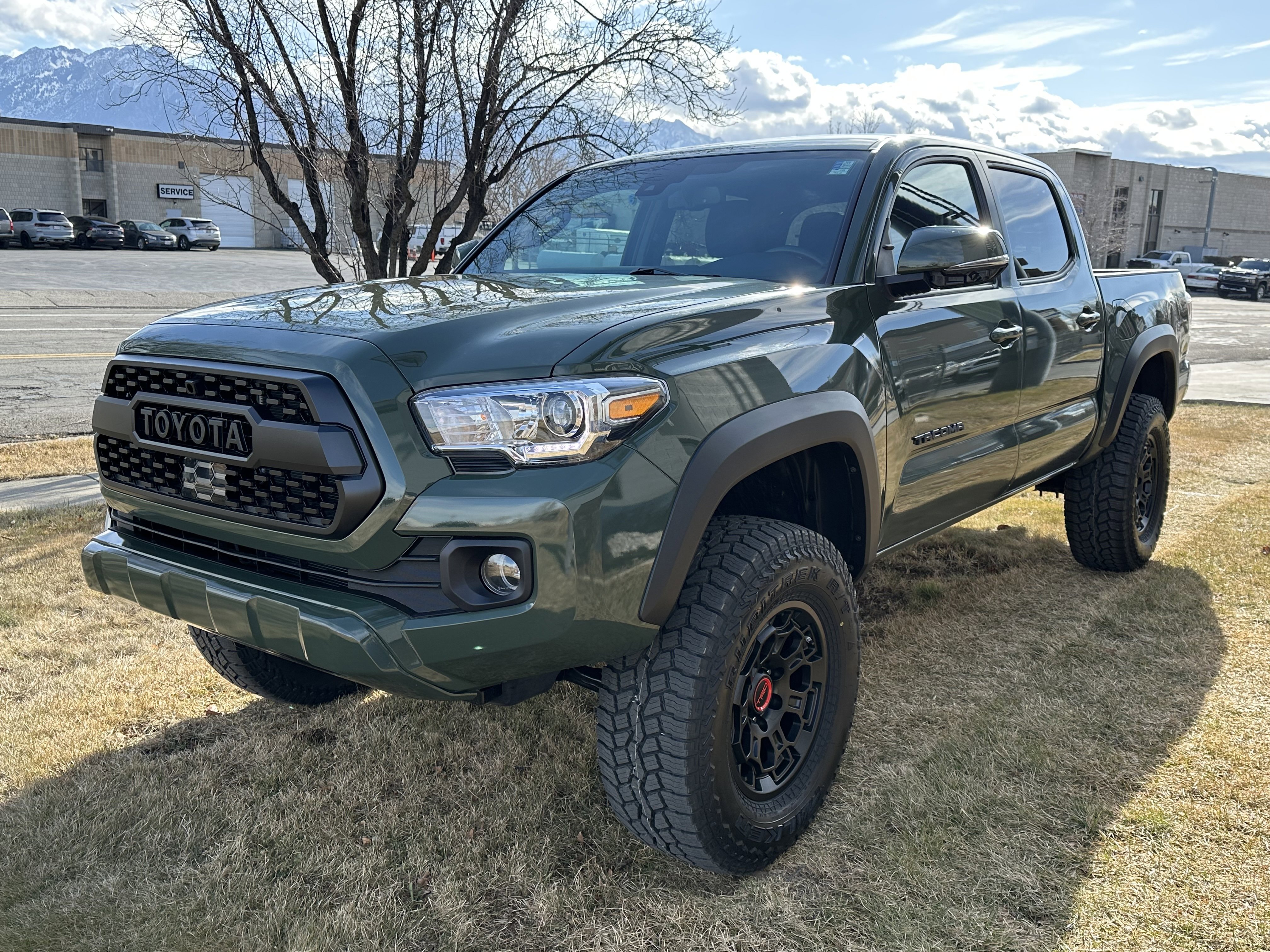 Used 2022 Toyota Tacoma TRD Off-Road image 10