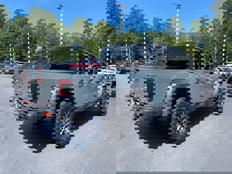 Used 2024 Jeep Gladiator Mojave w/ Technology Group image 13