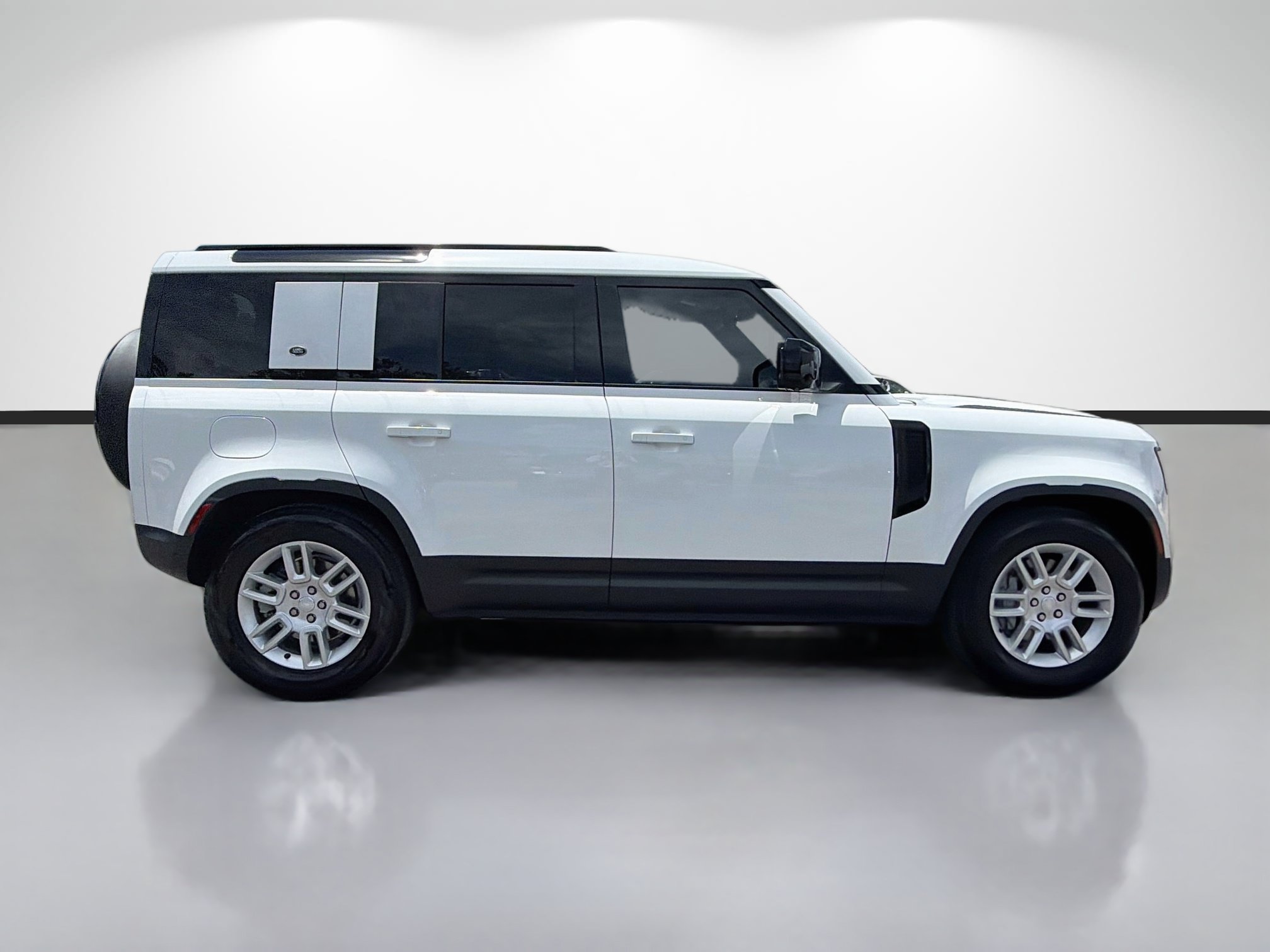Used 2024 Land Rover Defender 110 S AWD/4WD image 6