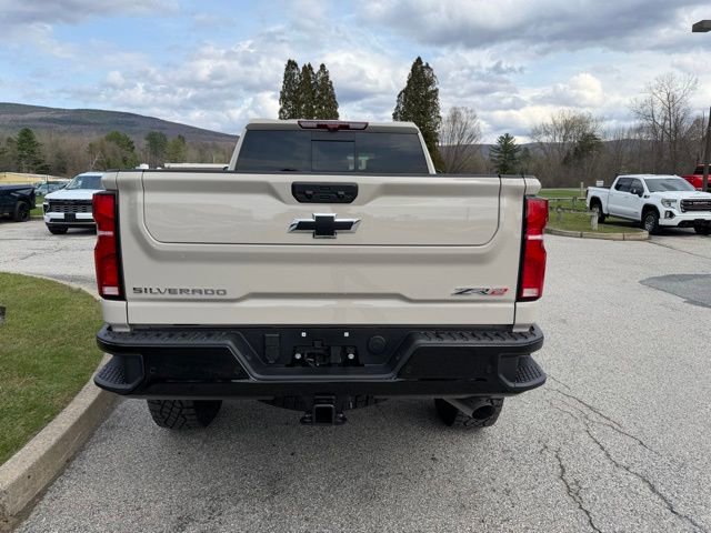 New 2026 Chevrolet Silverado 2500 ZR2 image 4