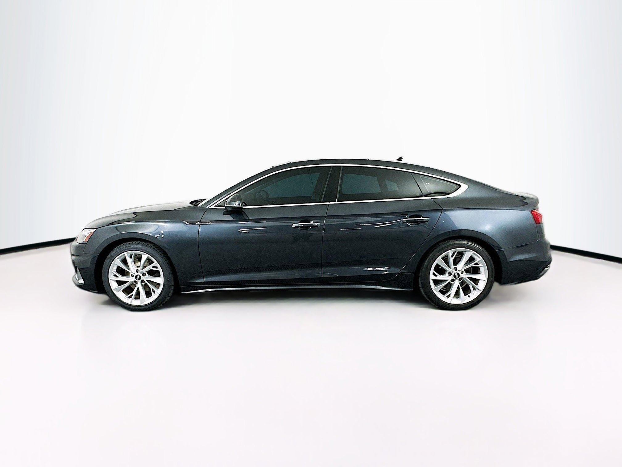 Used 2022 Audi A5 2.0T Premium Plus w/ Premium Plus image 4