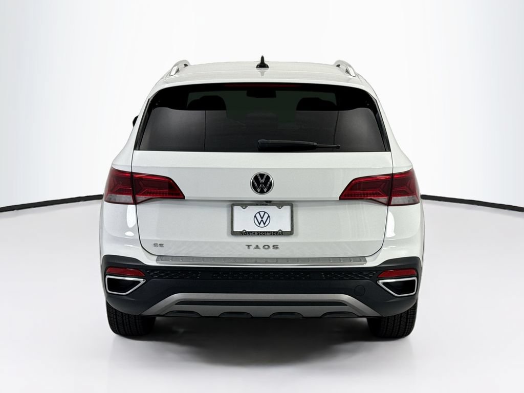 Used 2022 Volkswagen Taos SE FWD image 6