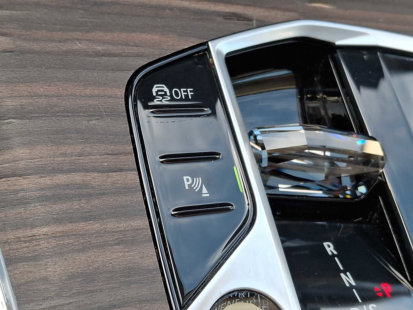 Used 2023 BMW X7 xDrive40i w/ Premium Package image 18