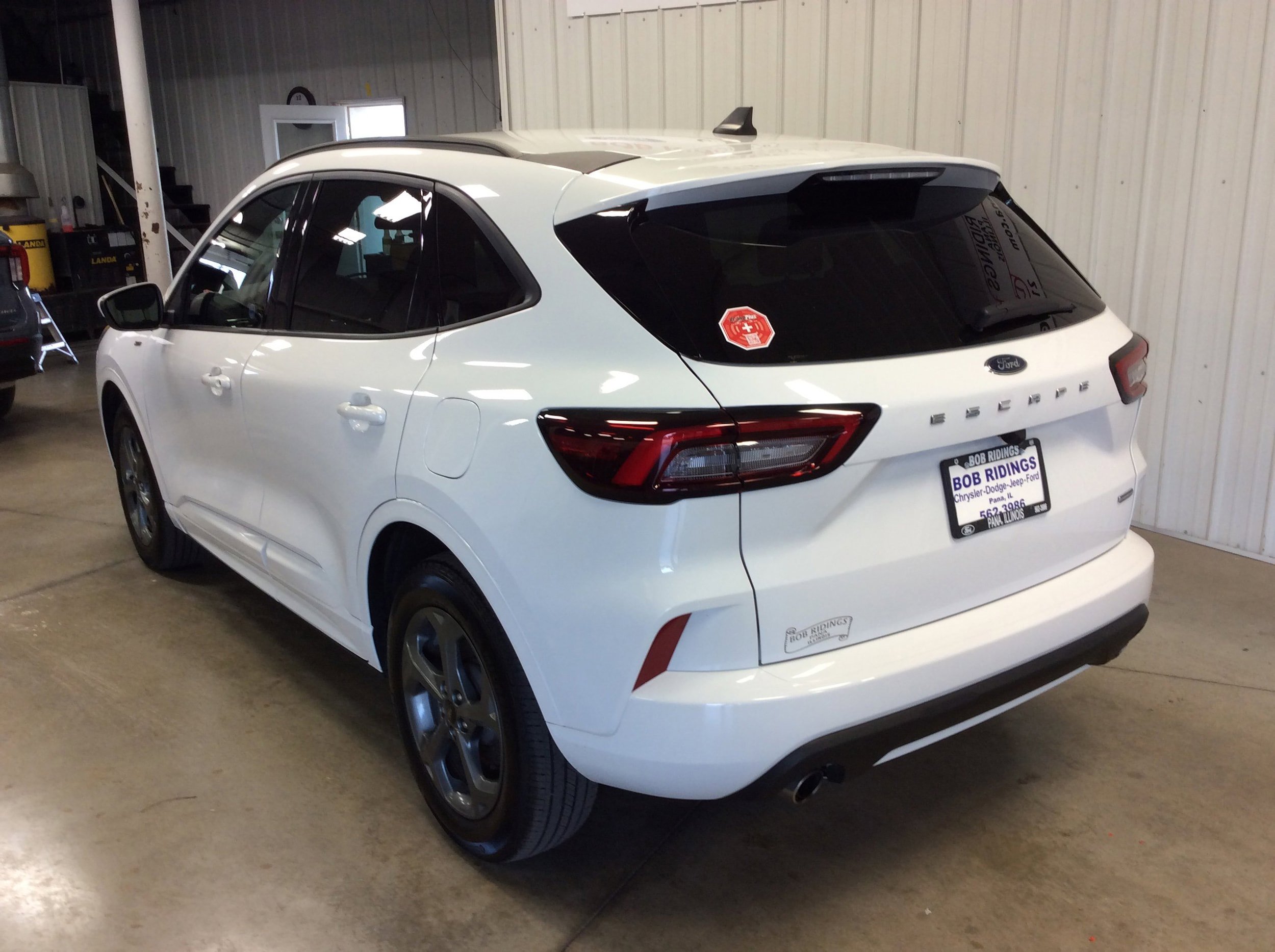 Used 2023 Ford Escape ST-Line Select image 3