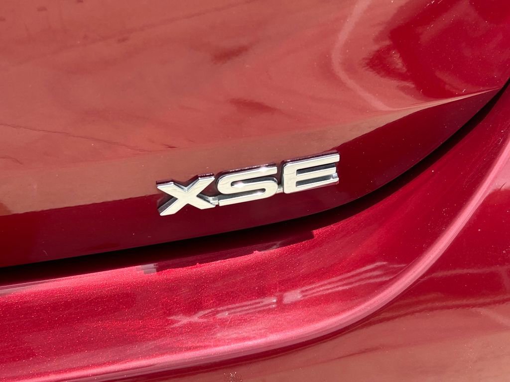 Used 2021 Toyota Highlander XSE FWD image 14