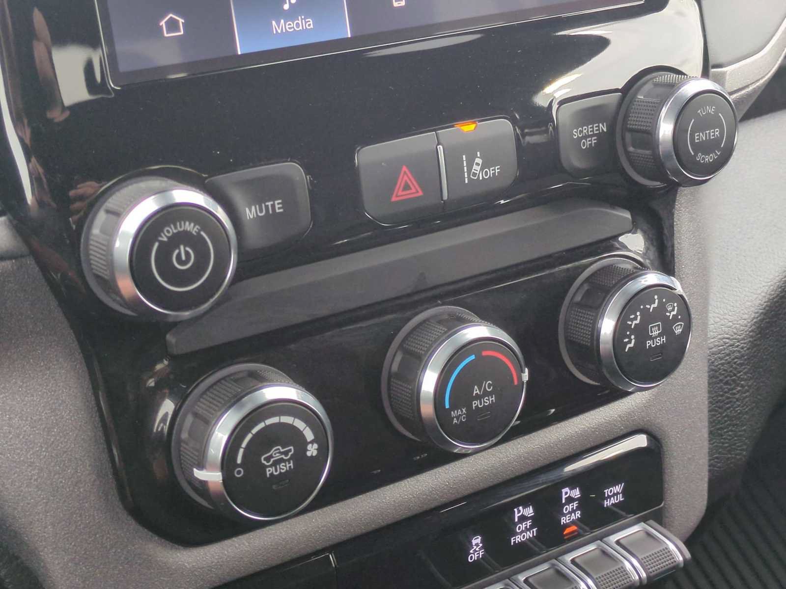 Used 2025 RAM 1500 Tradesman w/ Night Edition RWD image 17