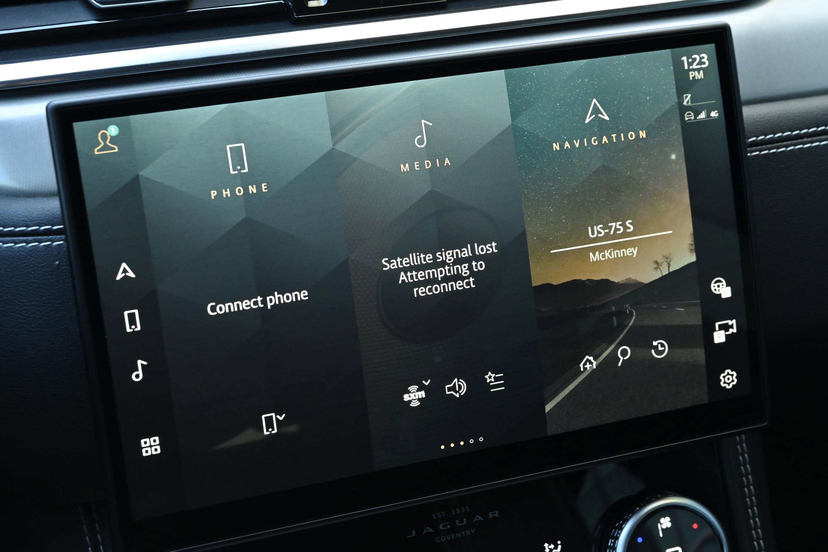 Used 2025 Jaguar F-PACE R-Dynamic S image 35