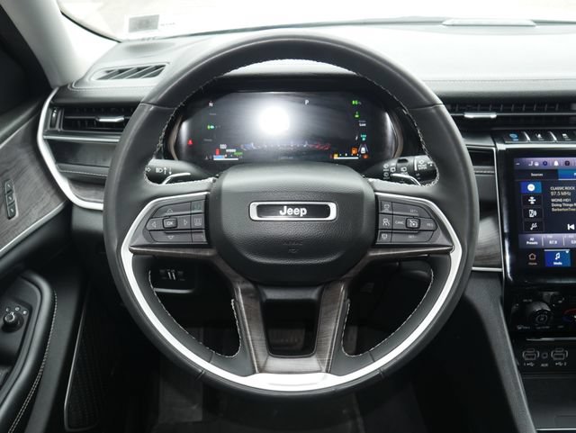 Used 2023 Jeep Grand Cherokee 4WD 4xe w/ Luxury Tech Group II image 18