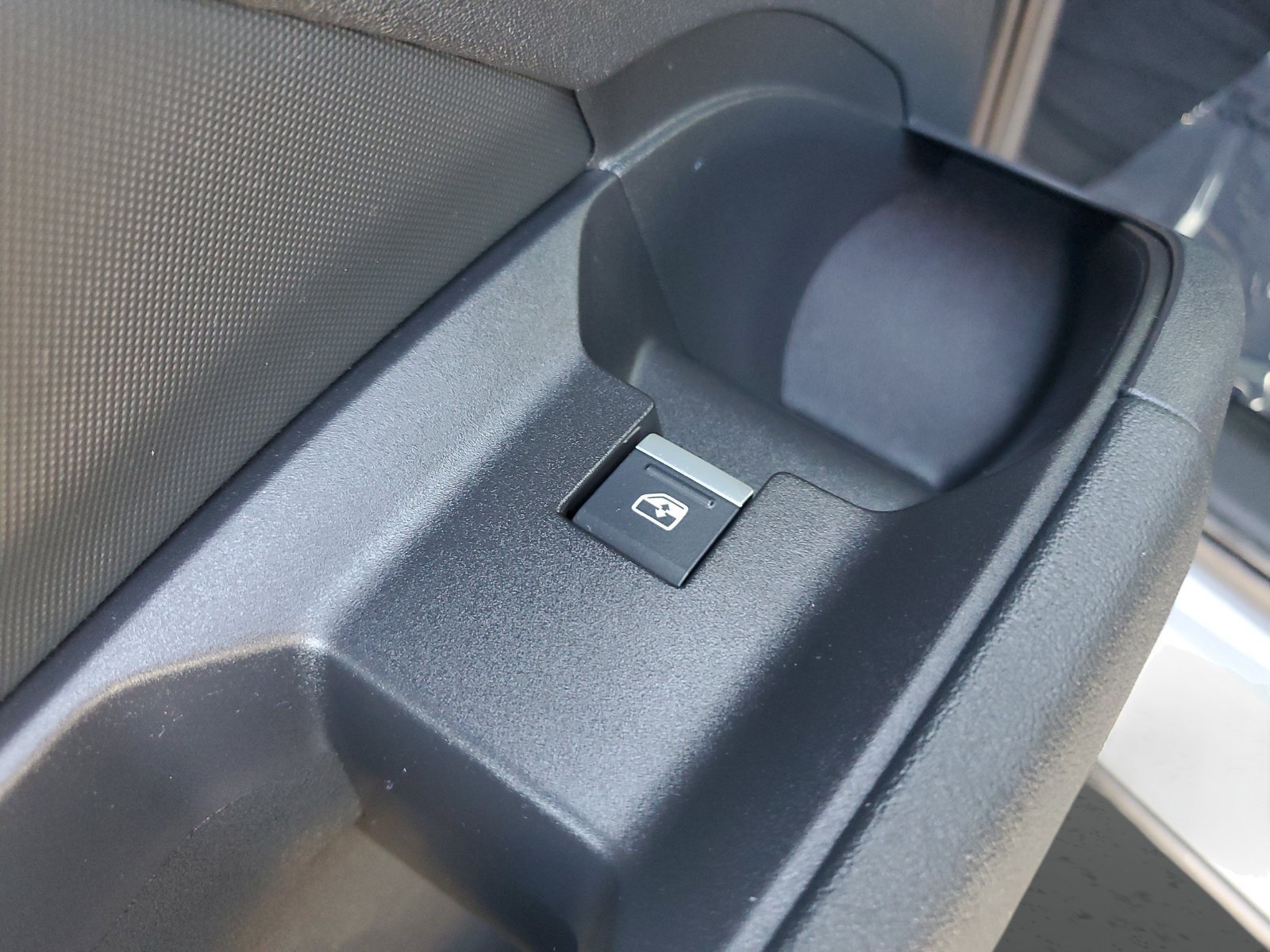 Used 2024 Audi Q4 e-tron Premium Plus w/ Premium Plus AWD/4WD image 17