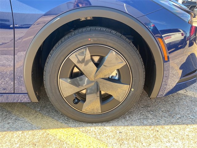 New 2026 Toyota Prius Plug-In Hybrid image 9