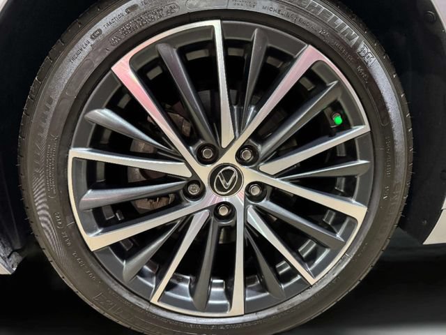 Used 2025 Lexus ES 350 w/ Premium Package FWD image 31