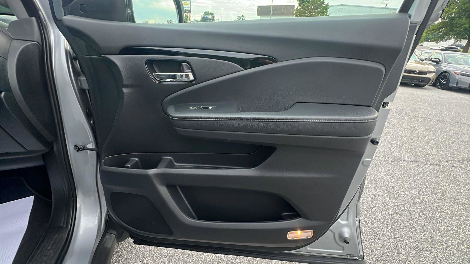 Used 2020 Honda Ridgeline RTL-E image 10