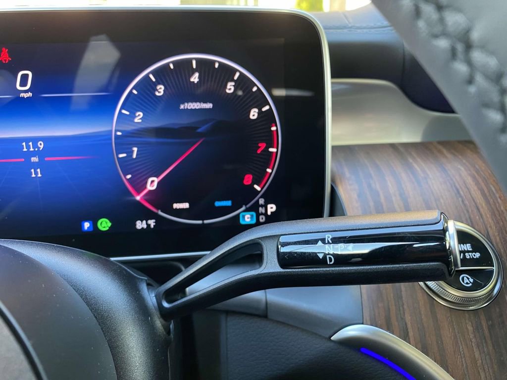 Certified 2025 Mercedes-Benz GLC 300 image 29