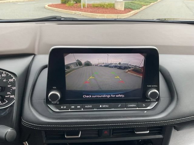 Used 2023 Nissan Rogue SV AWD/4WD image 19