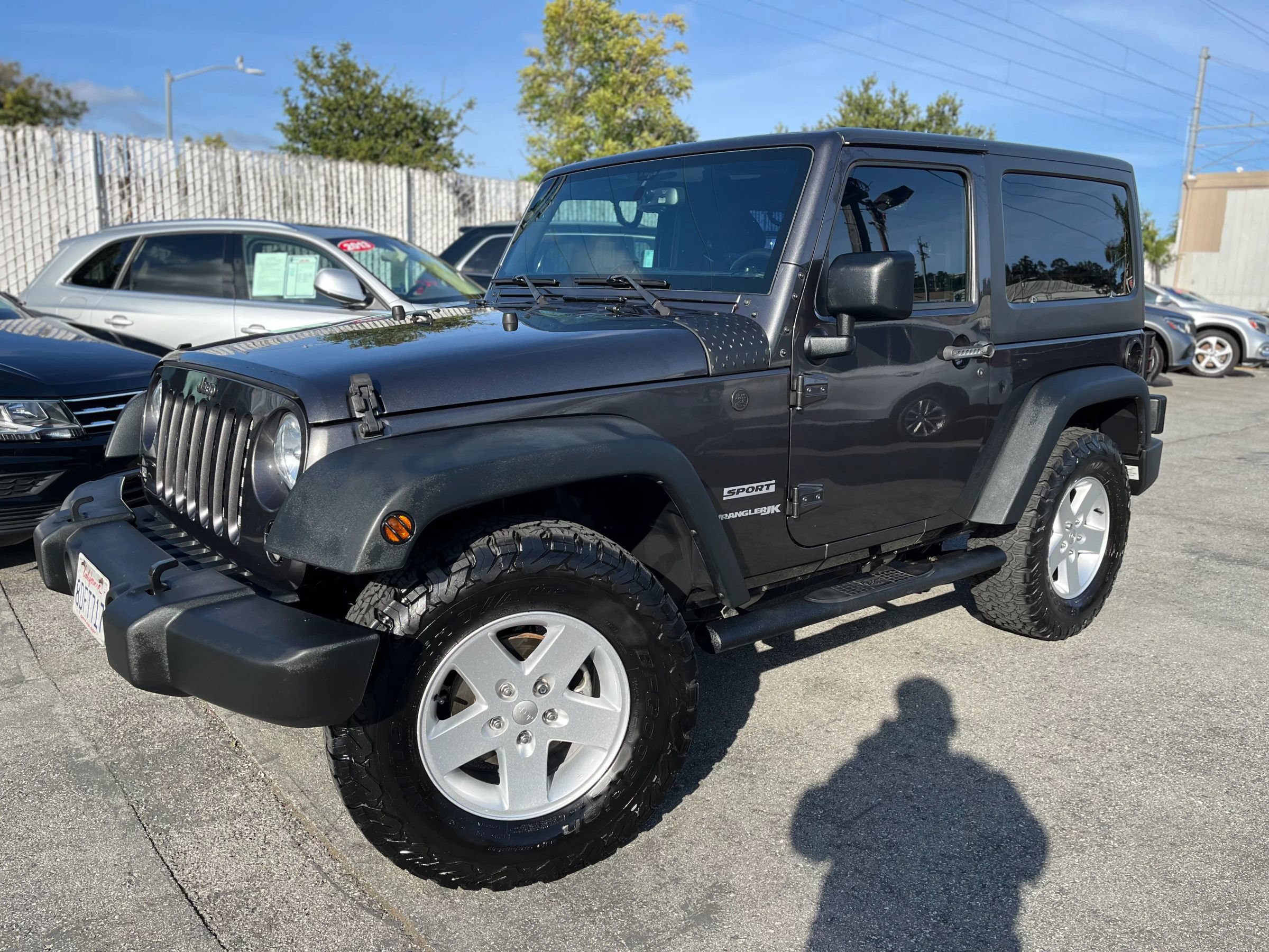 Used 2018 Jeep Wrangler Sport AWD/4WD image 3