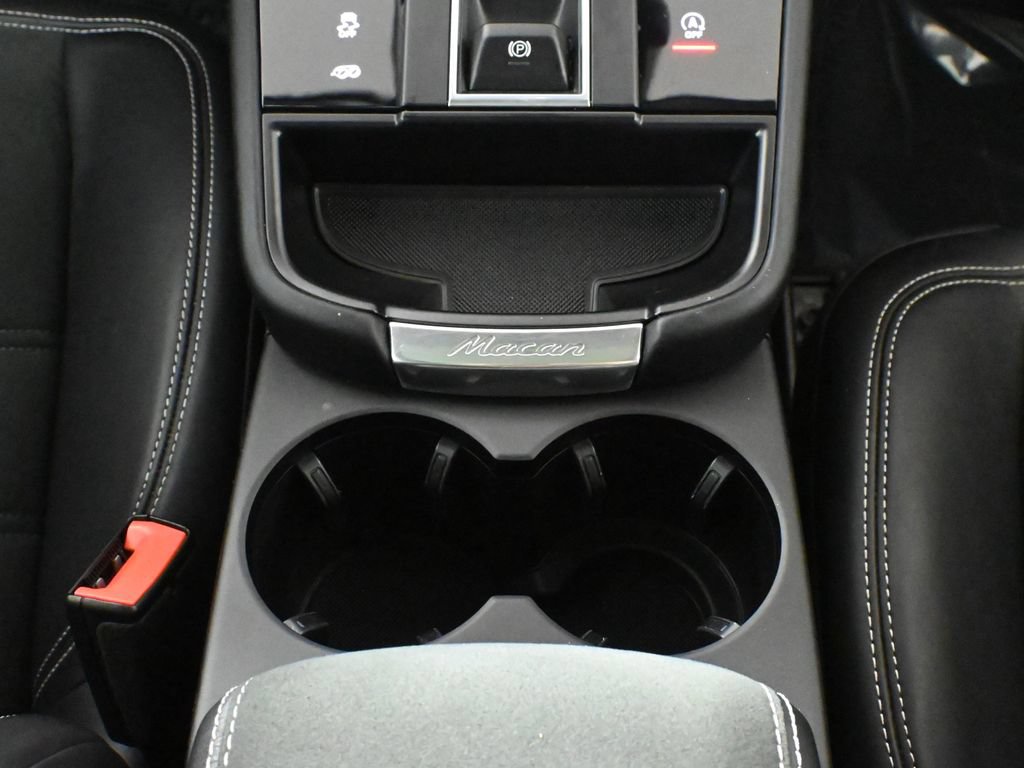 Used 2024 Porsche Macan GTS AWD/4WD image 27