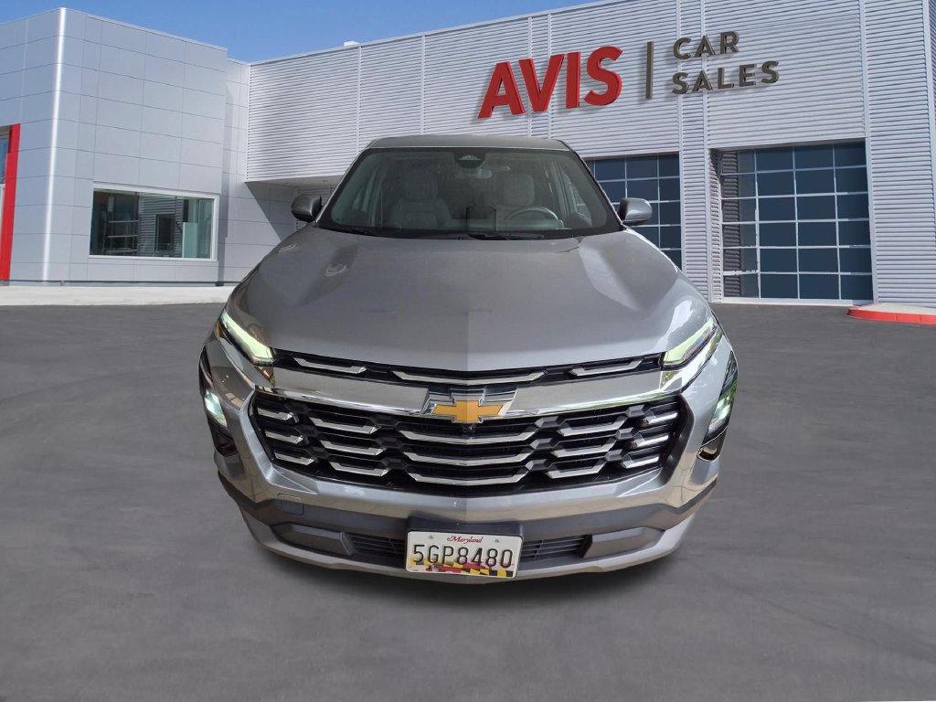 Used 2025 Chevrolet Equinox LT FWD image 2