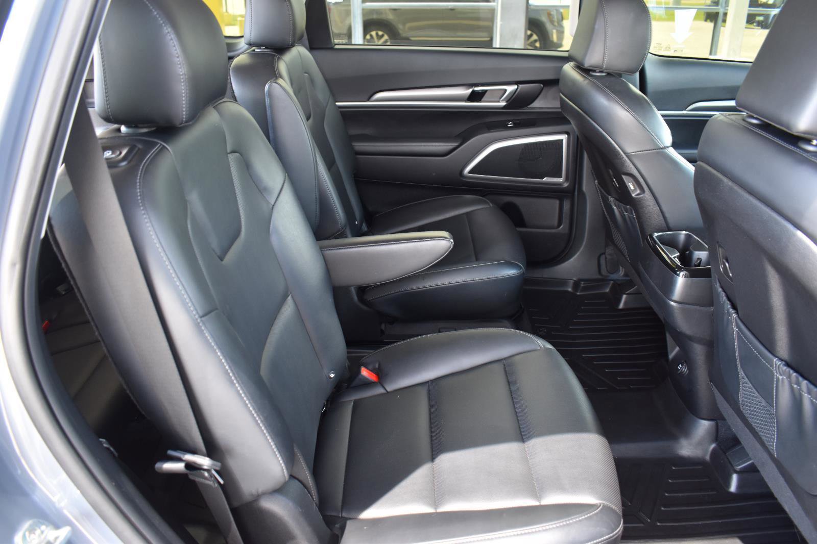 Used 2022 Kia Telluride S FWD image 58