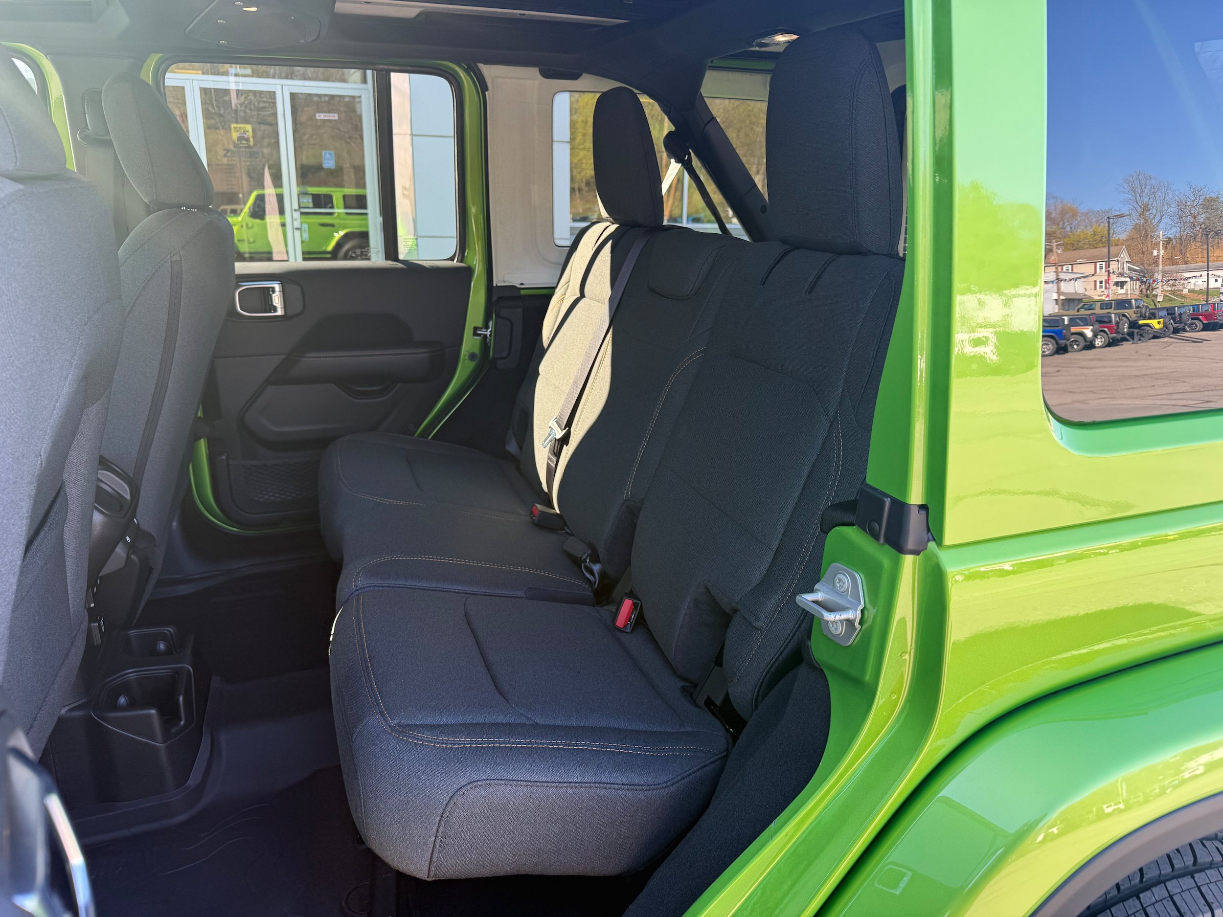 New 2026 Jeep Wrangler Sahara w/ Technology Group AWD/4WD image 14