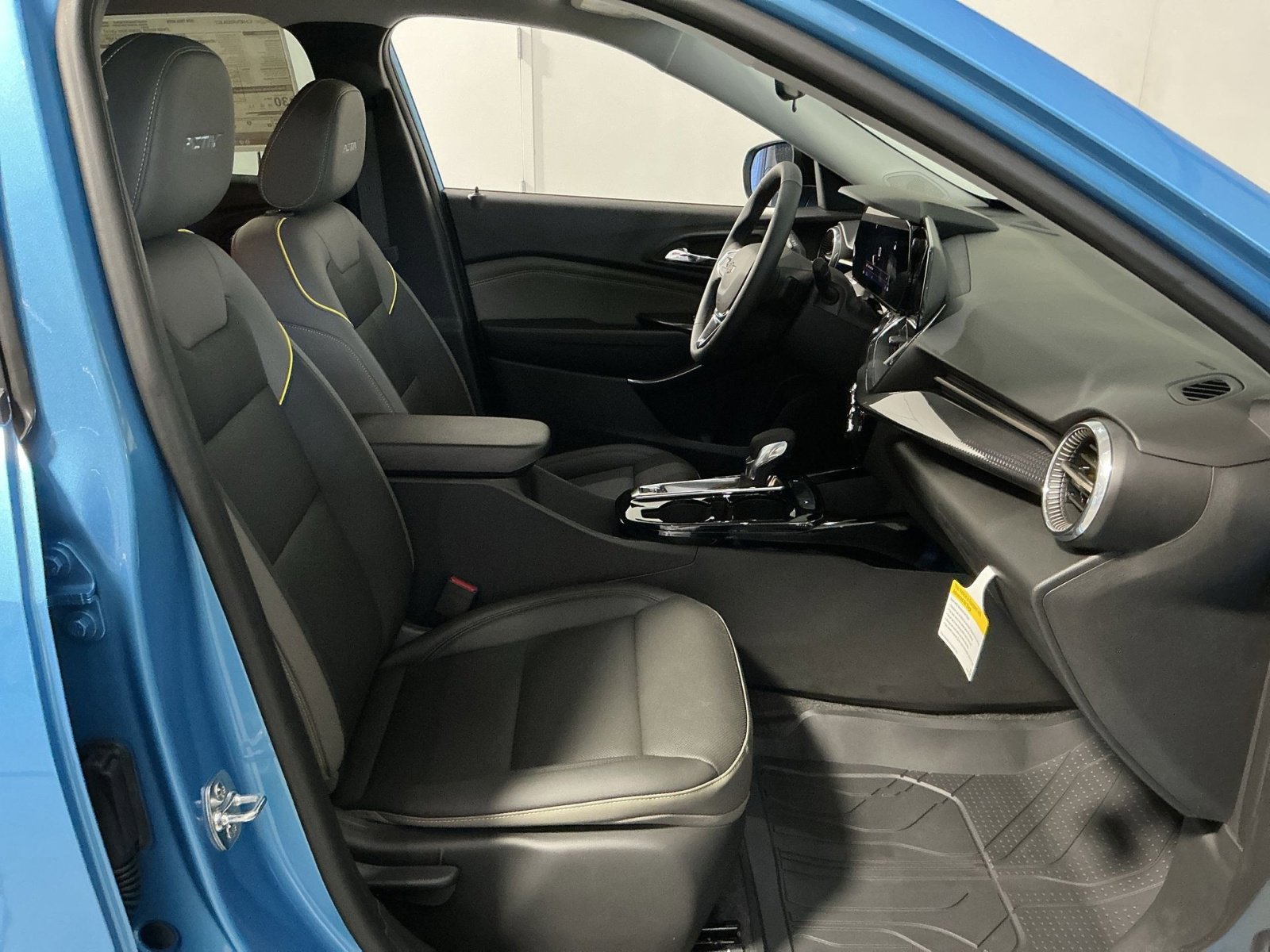 New 2026 Chevrolet Trax ACTIV w/ Driver Confidence Package FWD image 25