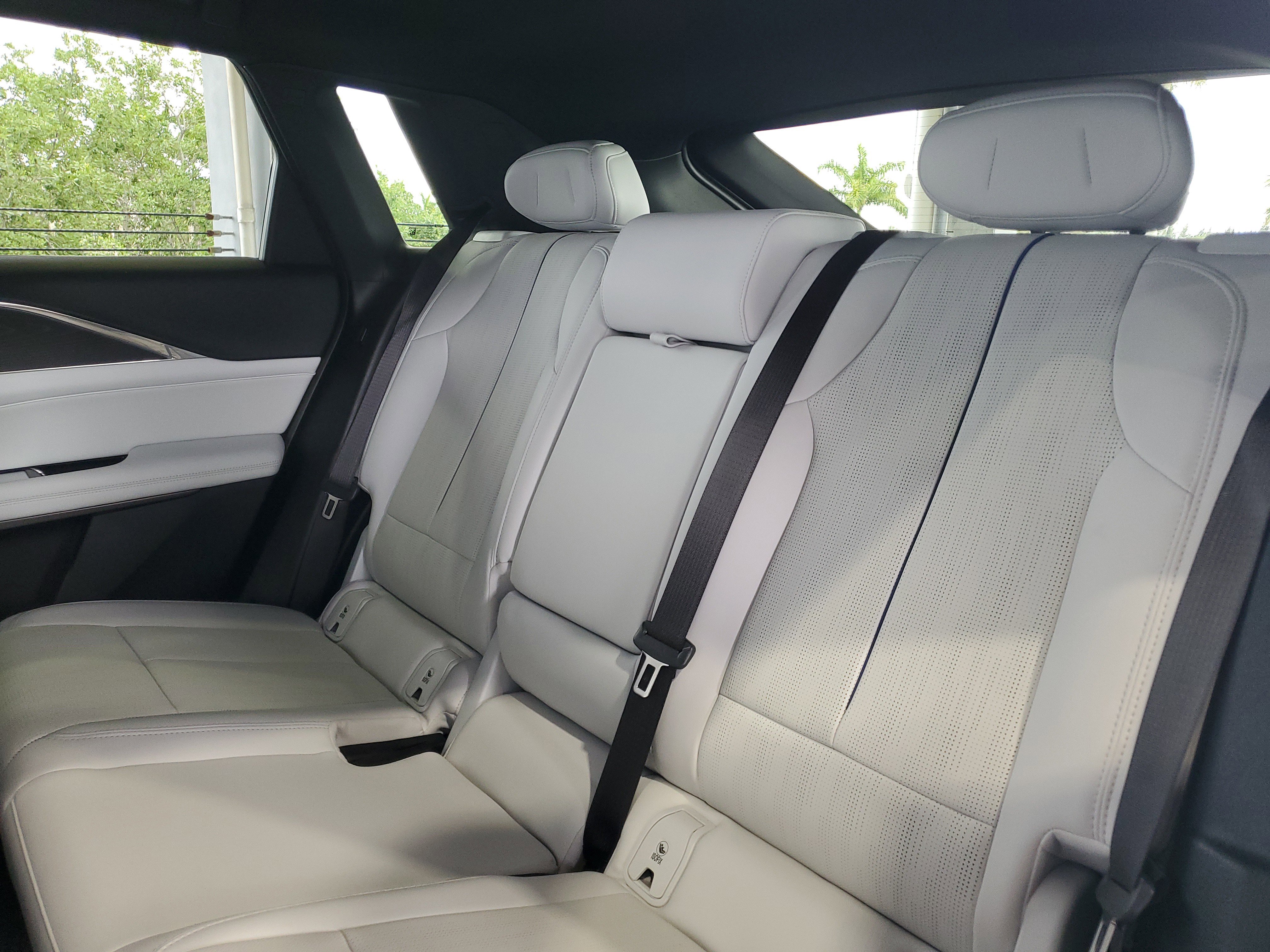Used 2024 Cadillac Lyriq Luxury image 8