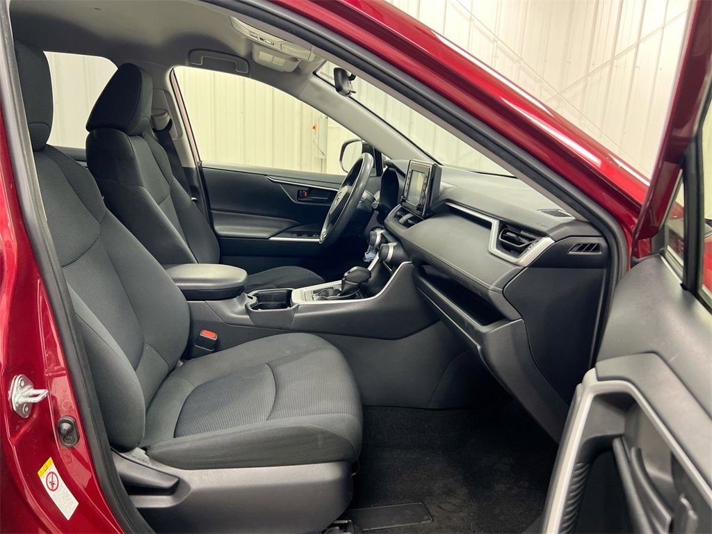 Used 2019 Toyota RAV4 LE w/ All Weather Liner Package image 21