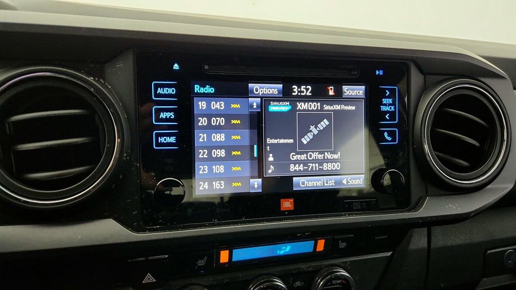 Used 2017 Toyota Tacoma TRD Sport image 17