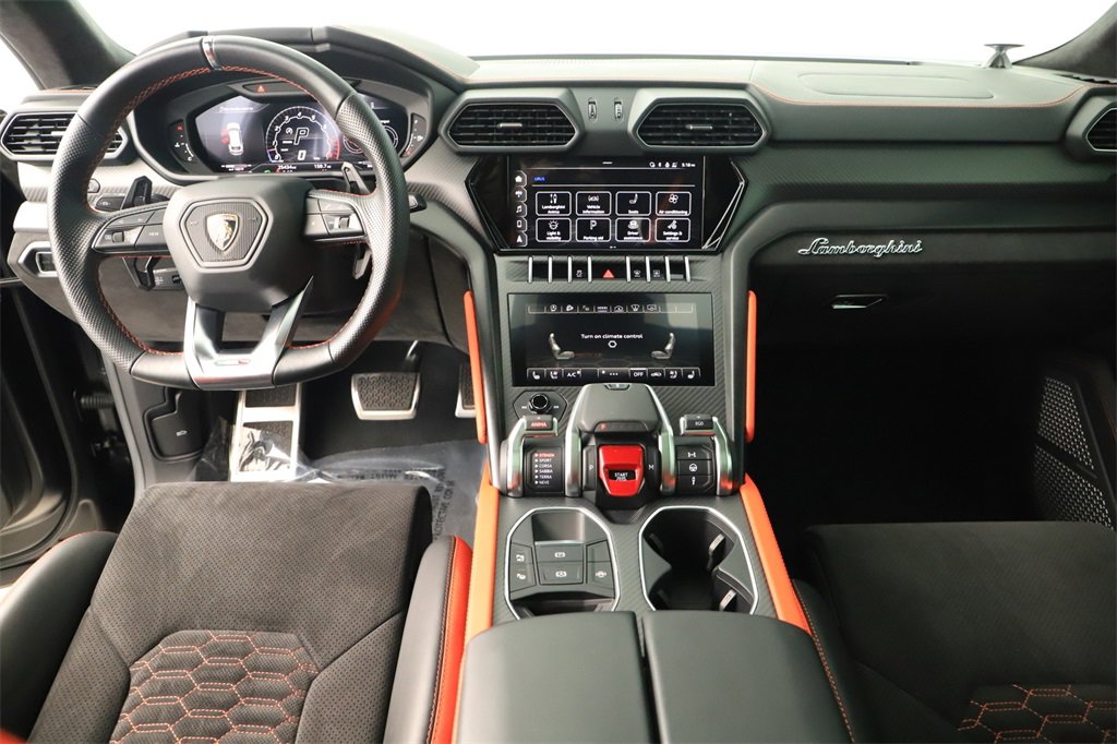 Used 2022 Lamborghini Urus image 18