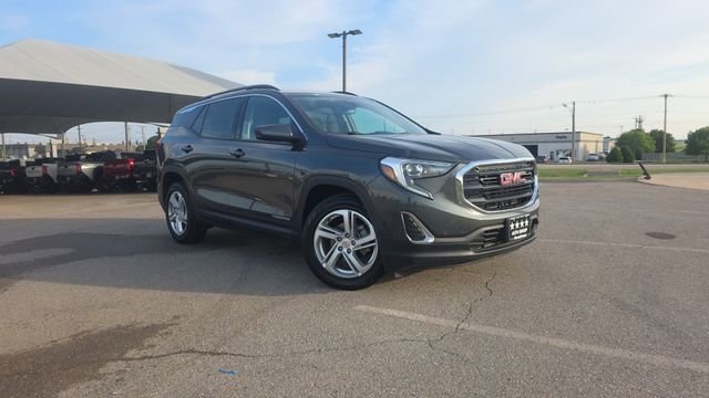 Used 2020 GMC Terrain SLE w/ Driver Convenience Package FWD image 9