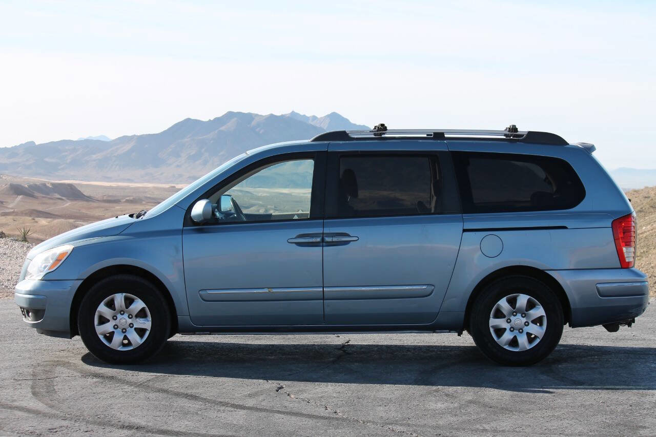 Used 2007 Hyundai Entourage GLS image 4