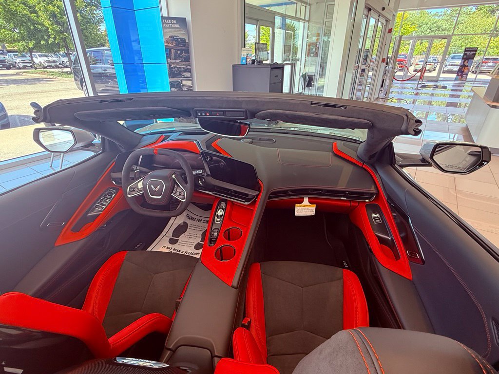 New 2027 Chevrolet Corvette Grand Sport w/ Z52 Sport Performance Package RWD image 19