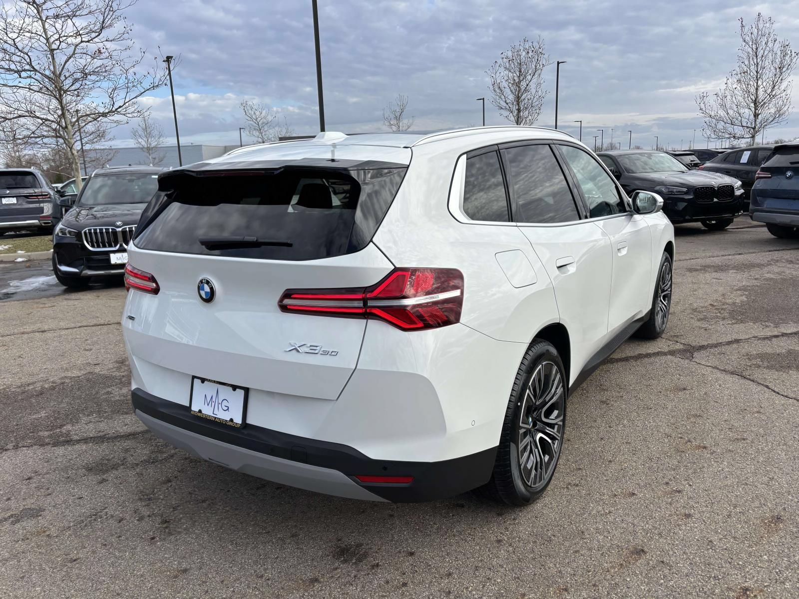 New 2026 BMW X3 xDrive30 w/ Premium Package AWD/4WD image 7