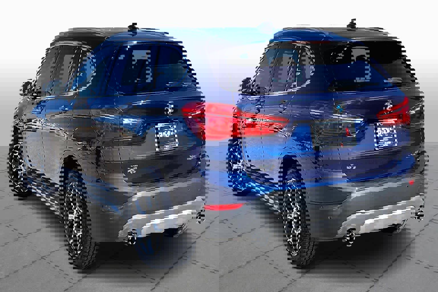 Used 2019 BMW X1 sDrive28i w/ Convenience Package image 11