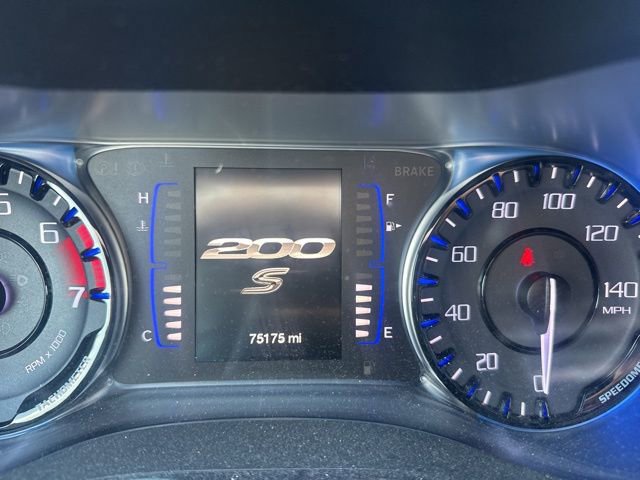 Used 2015 Chrysler 200 S w/ Comfort Group image 4