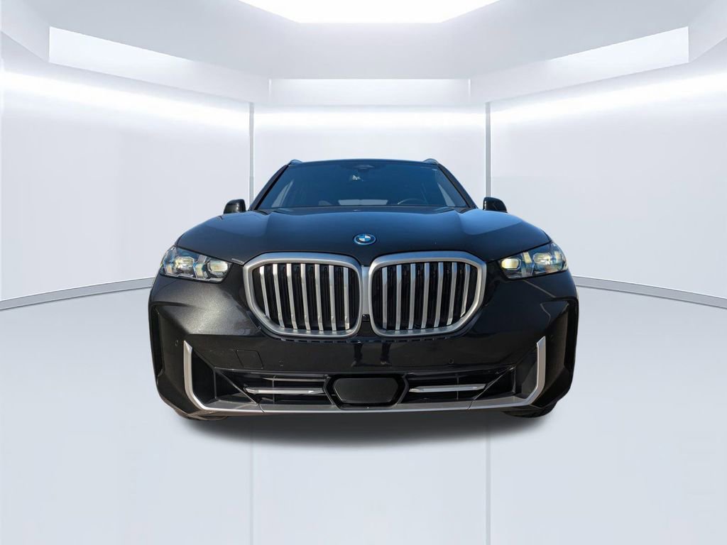 Used 2025 BMW X5 xDrive50e image 8